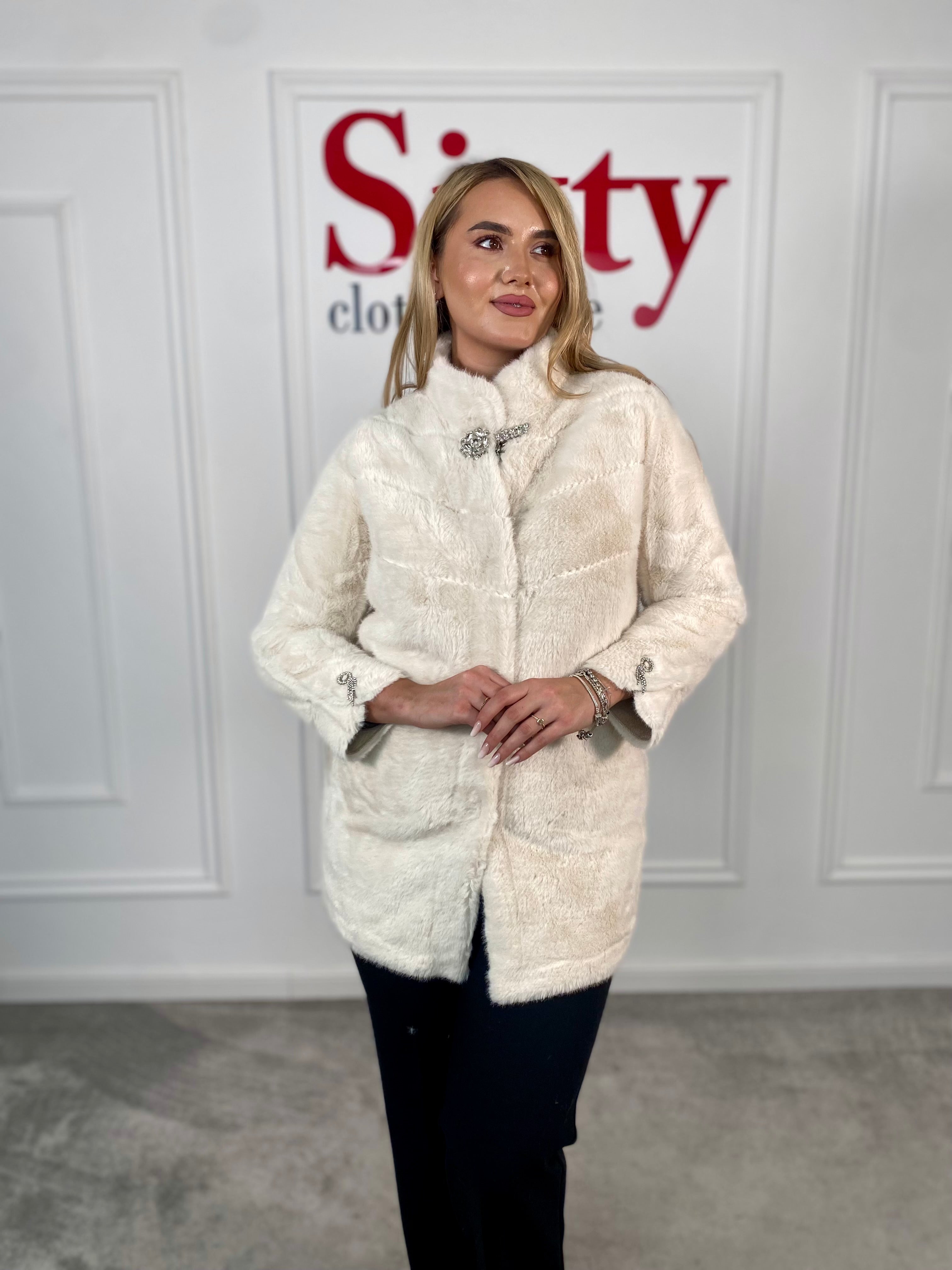 Capa blana ecologica Tasia