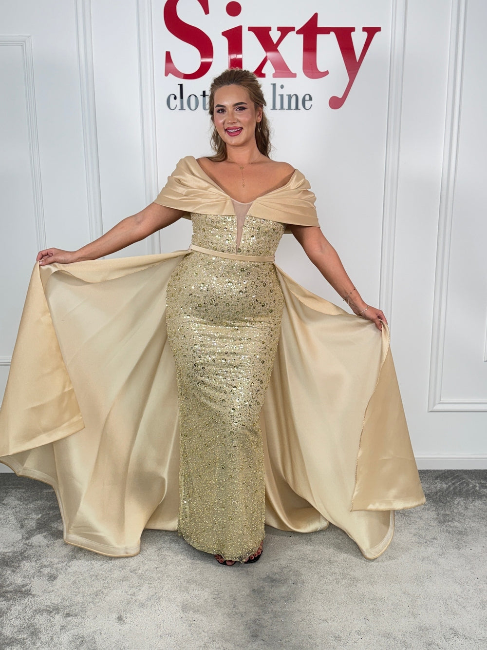 Rochie dantela cu paiete Nadeea